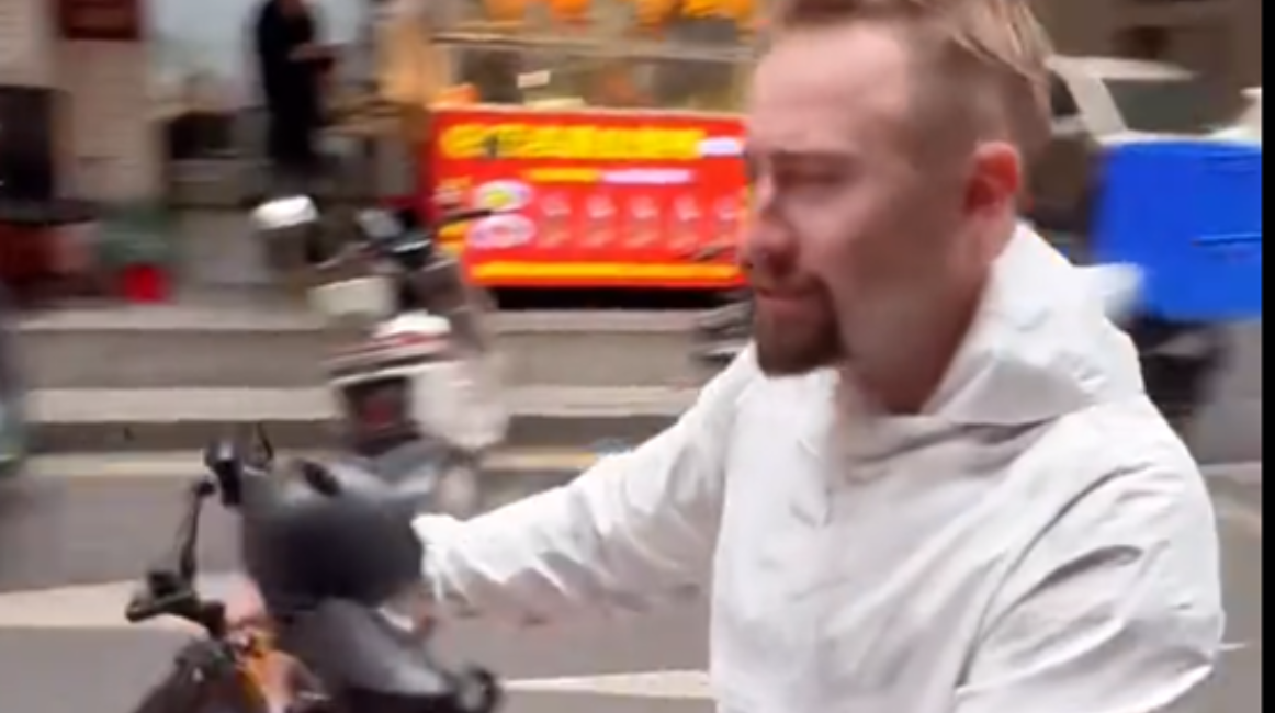 China has various styles of electric vehicles—That's awesome!