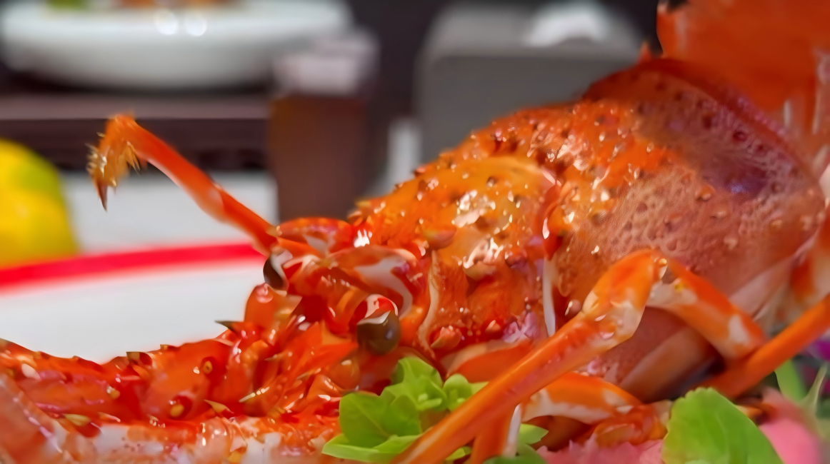 Foreigners' reactions after tasting Chinese food