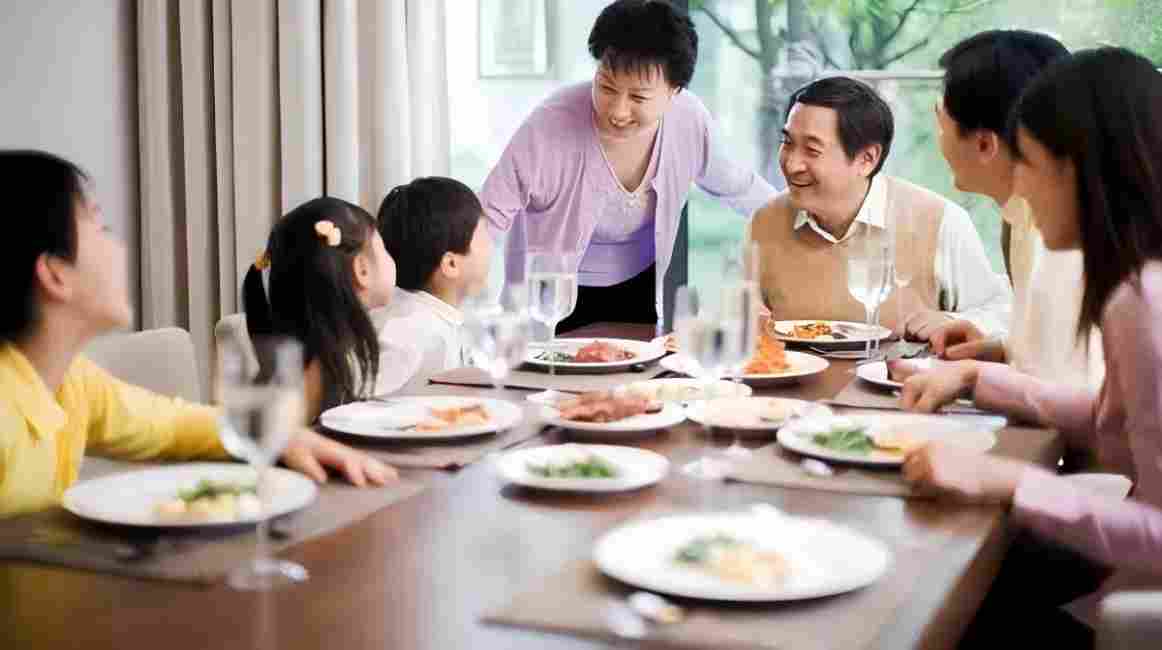 Full-Time Children in China: A Dual Inquiry into Intergenerational Contracts and Social Choices