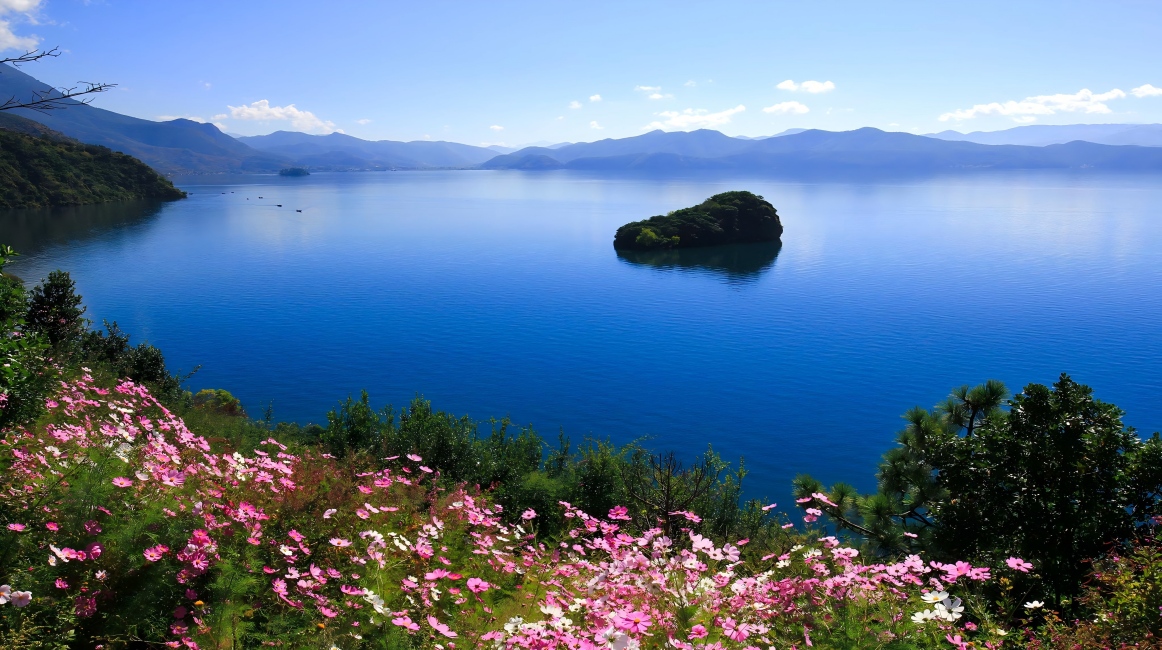 The Plateau Pearl：Lugu Lake