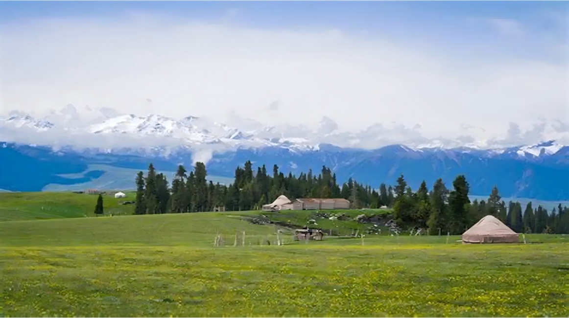 Ili, Xinjiang — A Paradise Beneath the Tianshan Mountains