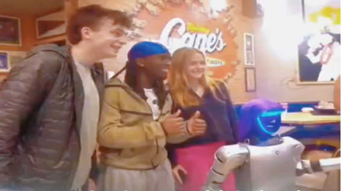 An American internet celebrity bought a Chinese robot for nearly $70,000