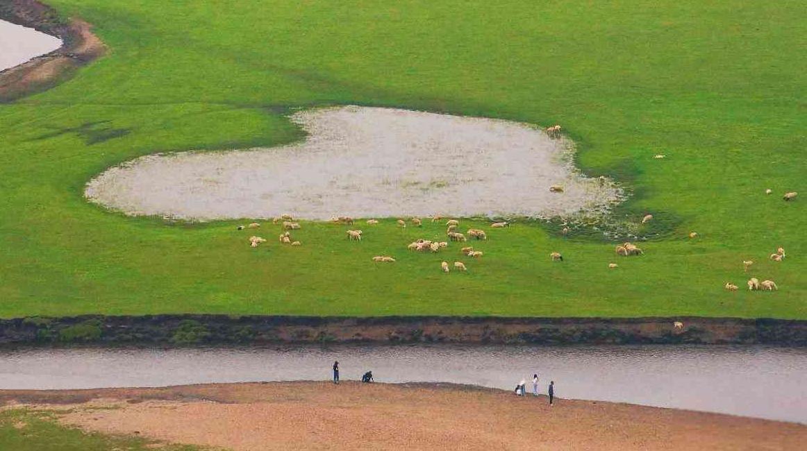 Hulunbuir Grassland: A Tapestry of Nature and Timeless Tradition