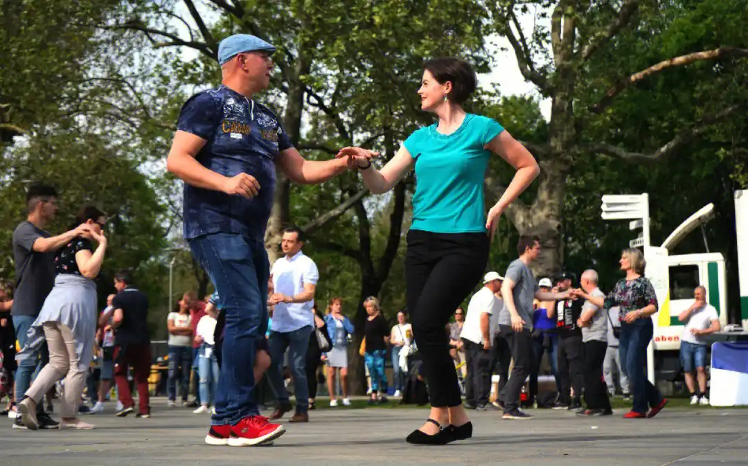 Chinese square dancing that has taken the world by storm
