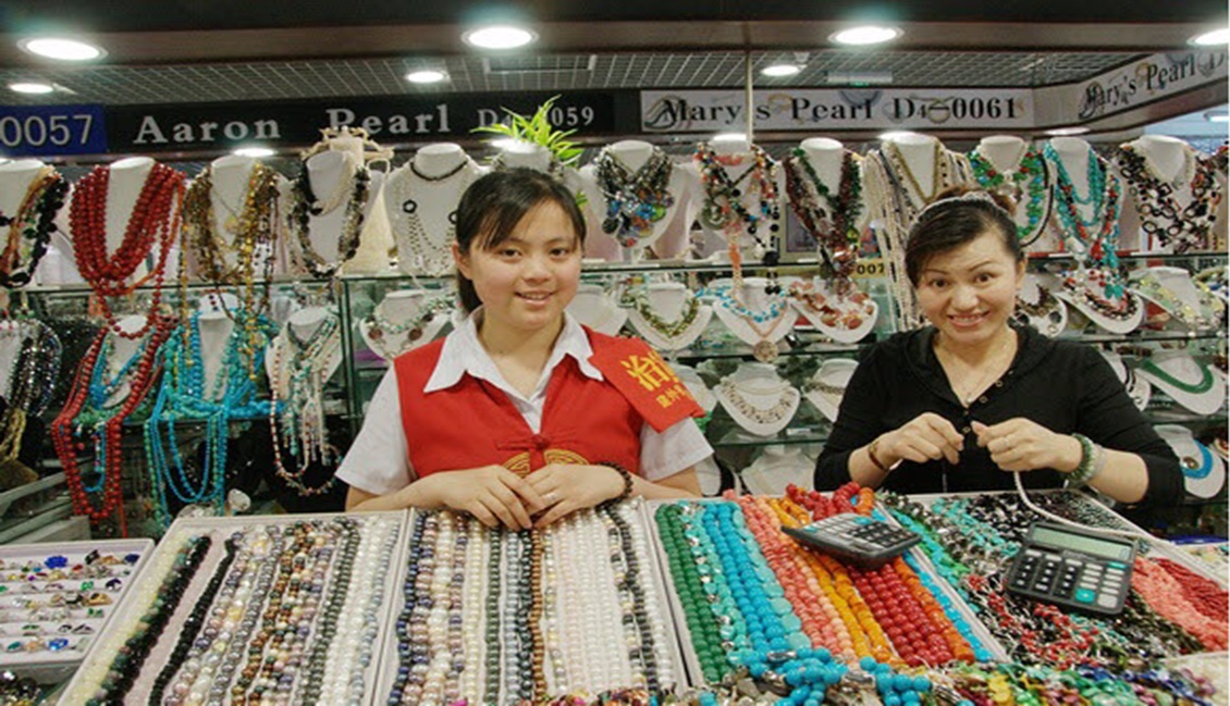  Under Tariff Shifts: New Consumption Choices in China’s Visa-Free Shopping Journey of Cultural and Practical Delights