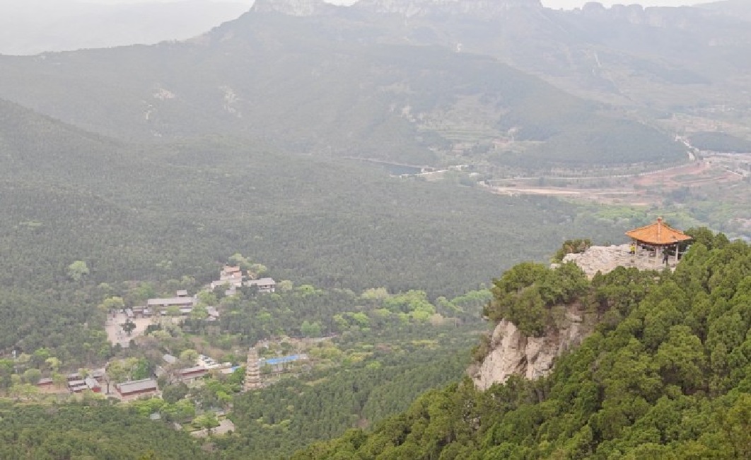 Holy Peak and Still Stone: The Dual Heritage of Mountains and Temples in Jinan