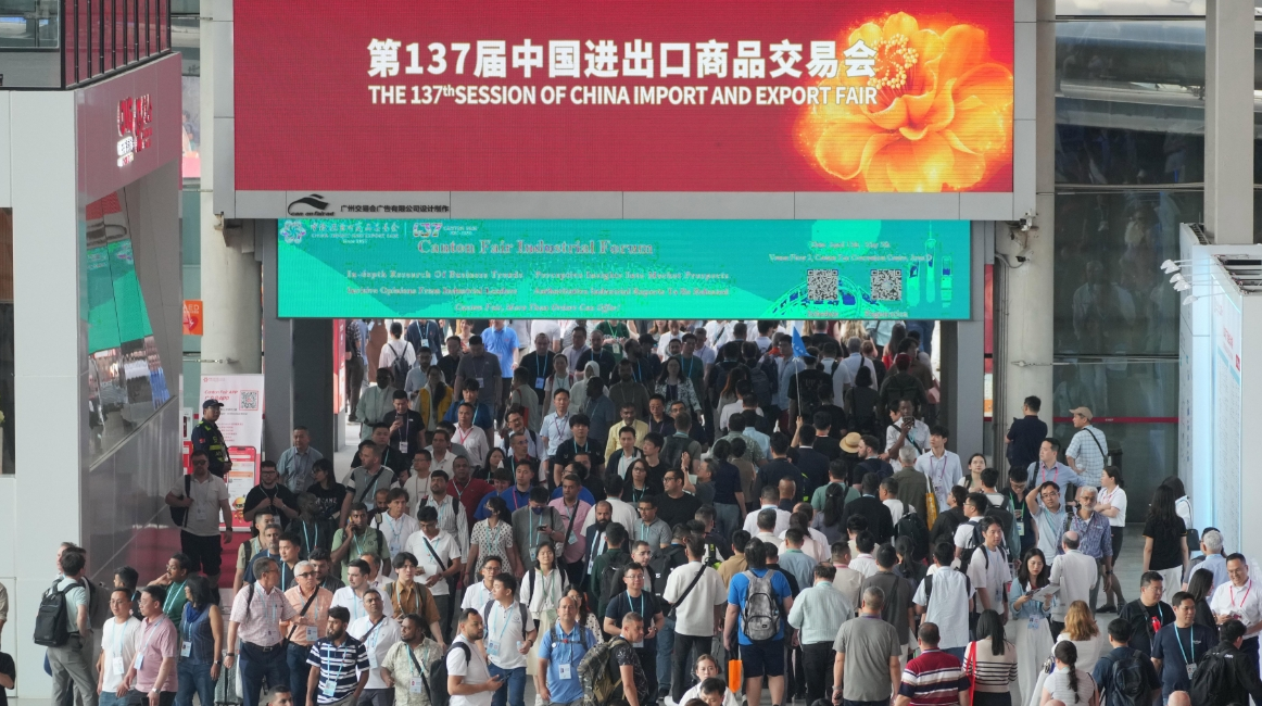 China's Canton Fair 2025...America is Done! (tariffs not working)