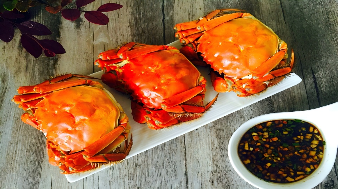 Autumn Flavors of Yangcheng Lake Hairy Crabs