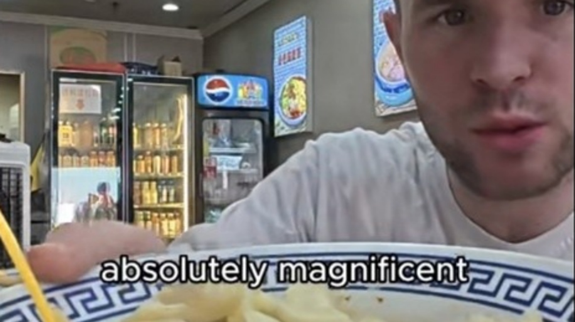 Wonton in China that costs only 2 US dollars