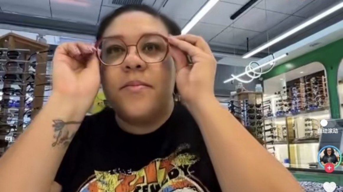 Buying Glasses in China