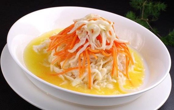 Minced Chicken with Golden Bamboo Shoots