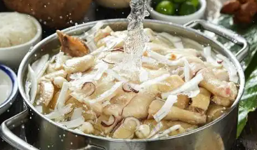 Hainan Specialty of China: Coconut Chicken