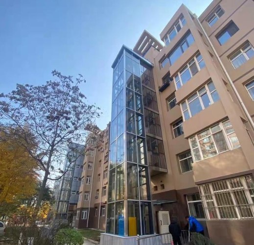 Why Has Installing Elevators in Older Residential Complexes Become a Knotty Issue Among Neighbors?