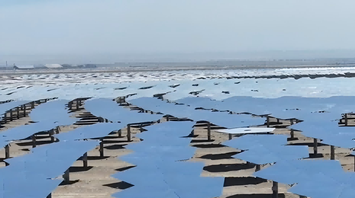 The first molten salt tower solar thermal power station in Xinjiang