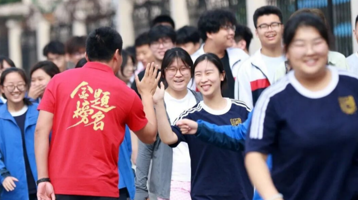 The Rising Appeal of Cats Among China’s Younger Generation