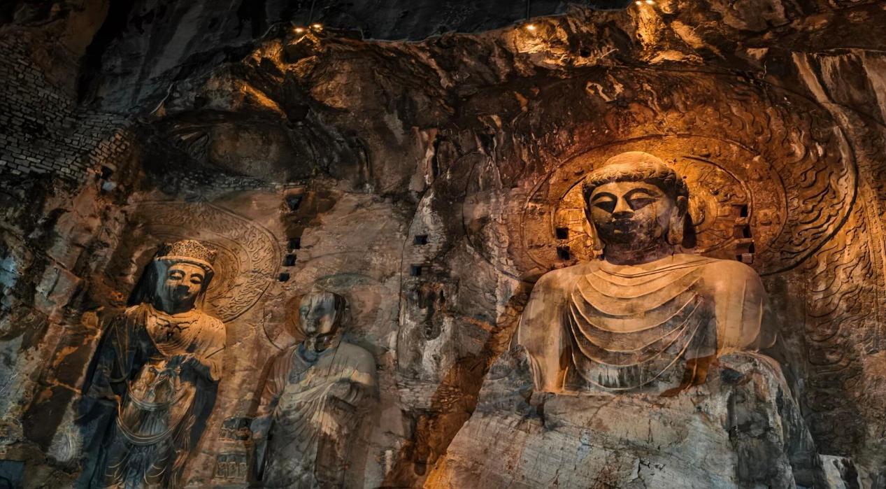 The Buddhist Kingdom on Stone Walls The Longmen Grottoes – an epic of Eastern civilization carved into stone