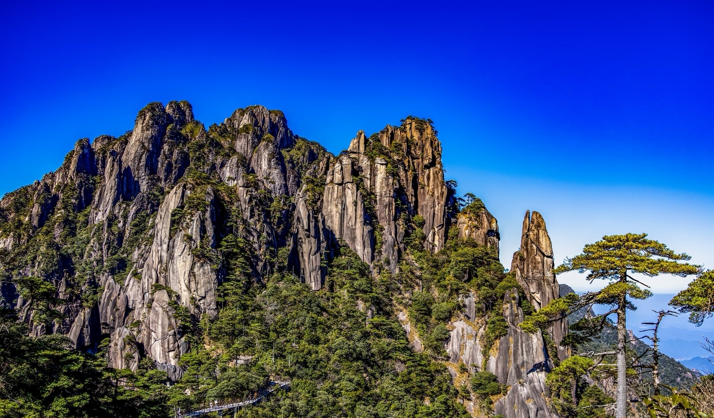 The Unrivaled Beauty of Mount Sanqing